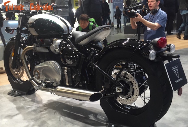 “Bobber quy toc” Triumph Bonneville Bobber tai EICMA 2016-Hinh-10