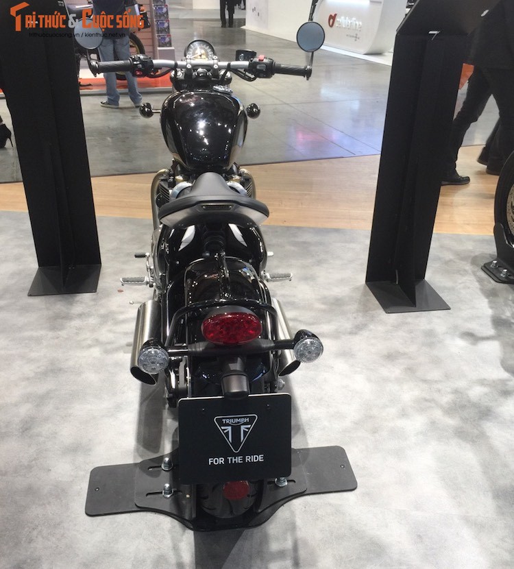 “Bobber quy toc” Triumph Bonneville Bobber tai EICMA 2016-Hinh-12