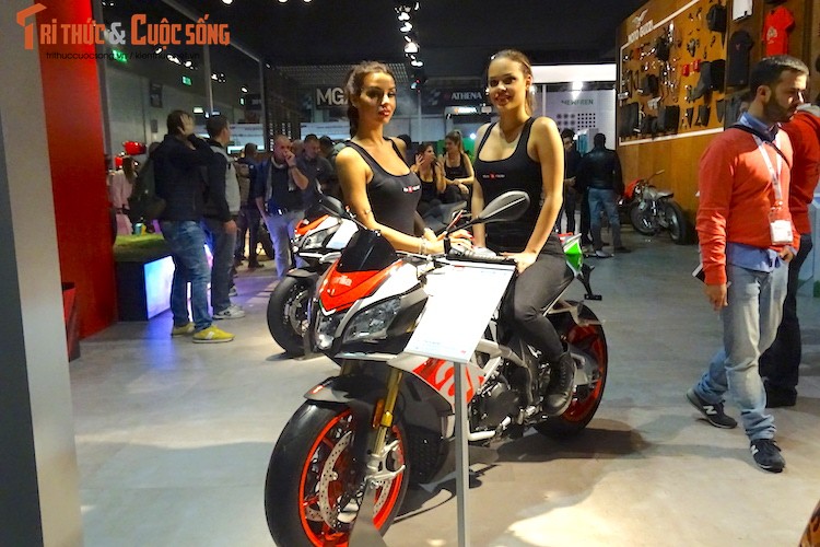 Me man dan “chan dai” nuoc Y tai trien lam EICMA 2016-Hinh-10