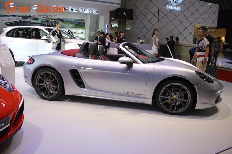 Sieu xe mui tran Porsche 718 Boxster gia 3,5 ty tai VN-Hinh-3