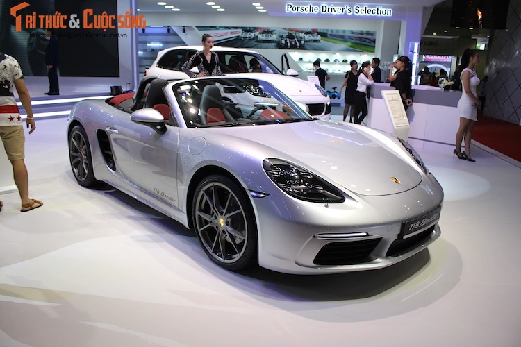 Sieu xe mui tran Porsche 718 Boxster gia 3,5 ty tai VN