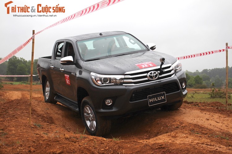 Cam lai ban tai Toyota Hilux 2016 gia tu 697 trieu tai VN-Hinh-15