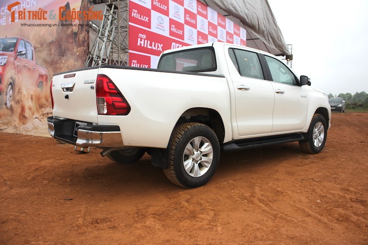 Cam lai ban tai Toyota Hilux 2016 gia tu 697 trieu tai VN-Hinh-24