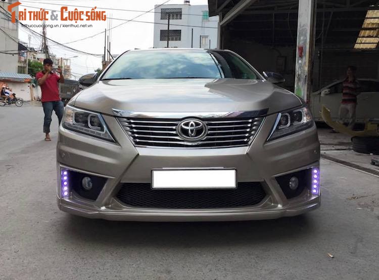 Soi Toyota Camry do phong cach the thao tai Sai Gon-Hinh-2