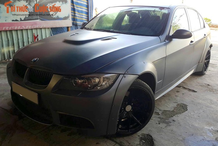 Sedan BMW 320i do xe the thao M3 cua dan choi Viet