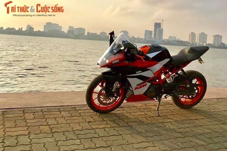 Moto KTM RC200 do “full option” chinh hang tai Ha Noi