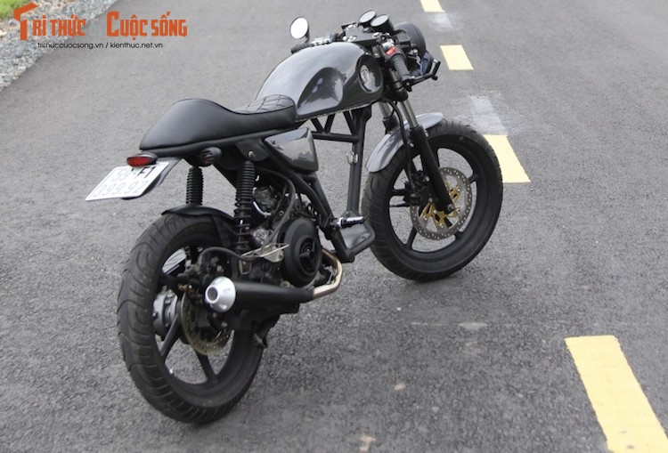 Yamaha Nouvo “lot xac” cafe racer kich doc tai Sai Gon-Hinh-12