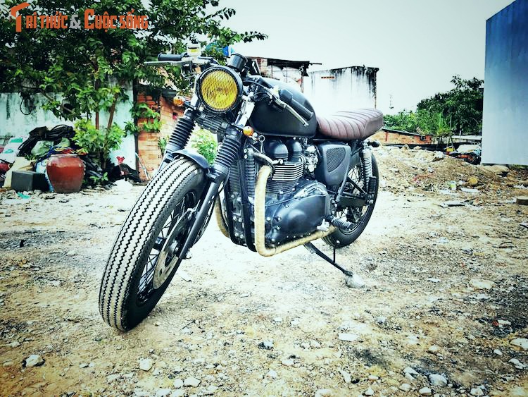 Triumph Bonneville do cafe racer “tran trui” tai Sai Gon-Hinh-3