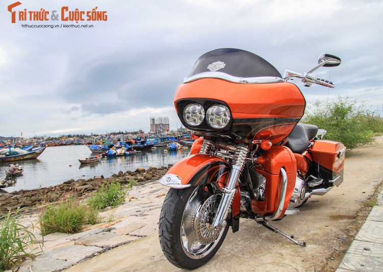 Harley-Davidson Road Glide “giat” CVO tien ty tai Da Nang