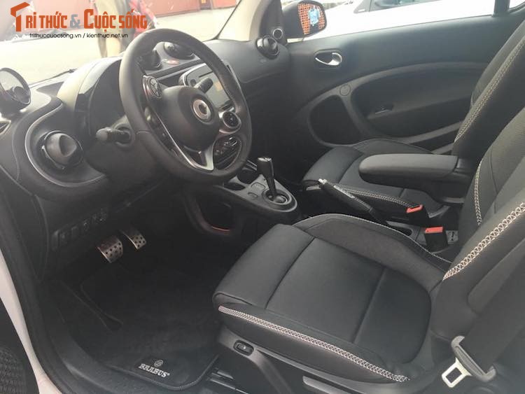 Oto “sieu nho” Smart Fortwo Brabus gia 1,4 ty tai VN-Hinh-5