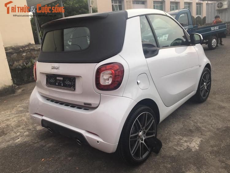 Oto “sieu nho” Smart Fortwo Brabus gia 1,4 ty tai VN-Hinh-9