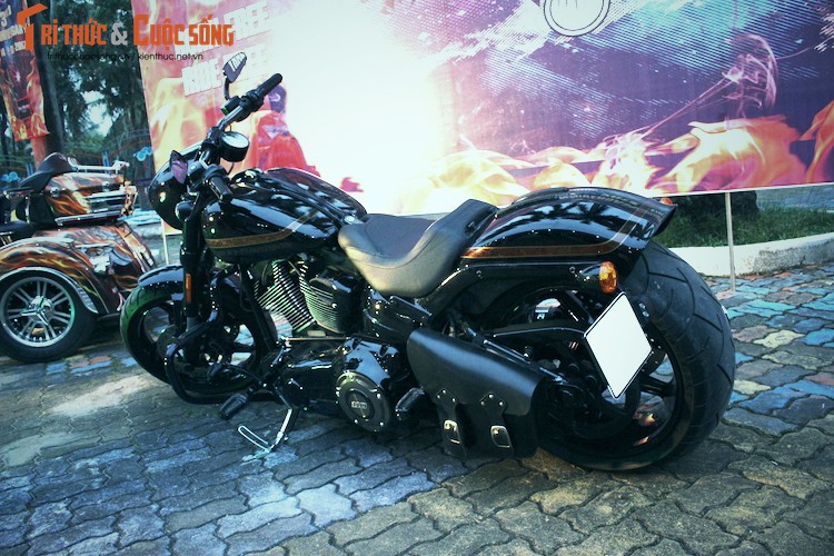 Harley-Davidson CVO Pro Street Breakout tien ty tai Ha Noi-Hinh-11