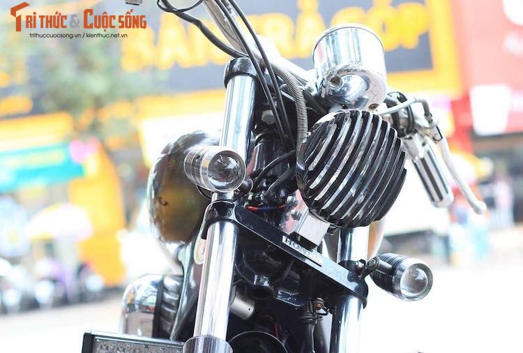 Honda Steed do bobber, son airbrush “chat choi” tai Ha Noi-Hinh-2