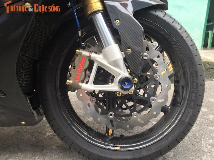 Sieu moto BMW S1000RR do full carbon khung nhat VN-Hinh-3