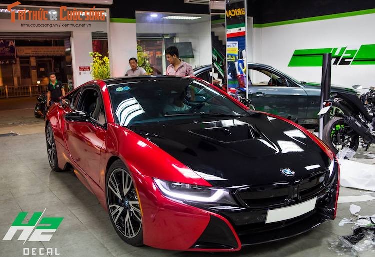 Sieu xe BMW i8 gia 7 ty doi mau doc tai Sai Gon