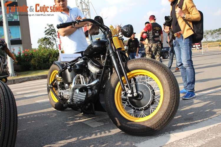 Harley-Davidson do bobber hardtail “doc nhat” Viet Nam
