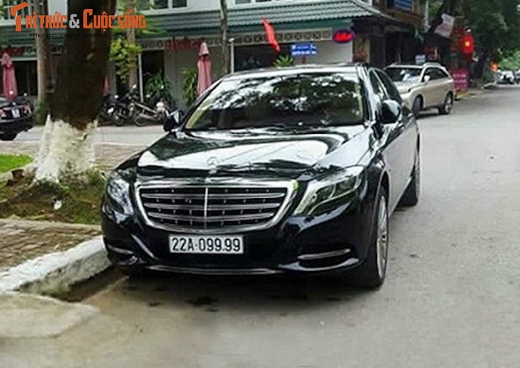 Loat xe Mercedes-Maybach S600 tien ty “bien khung” tai VN-Hinh-3