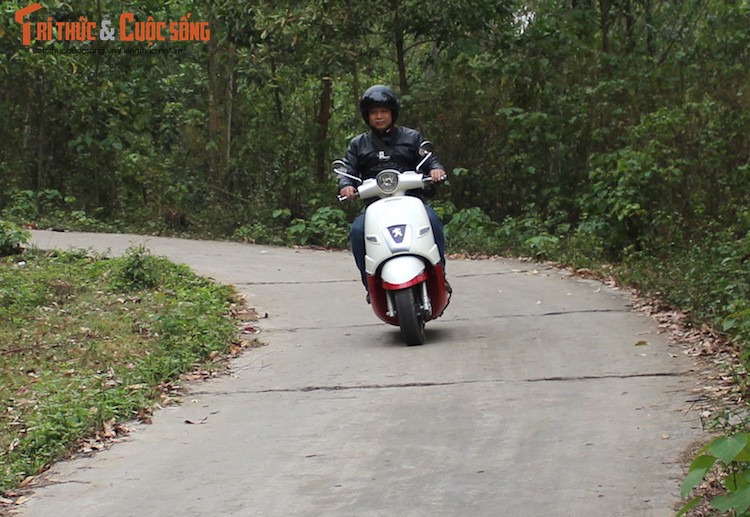 Cam lai tay ga “gia co” Peugeot Django 125 tai Ha Noi-Hinh-7