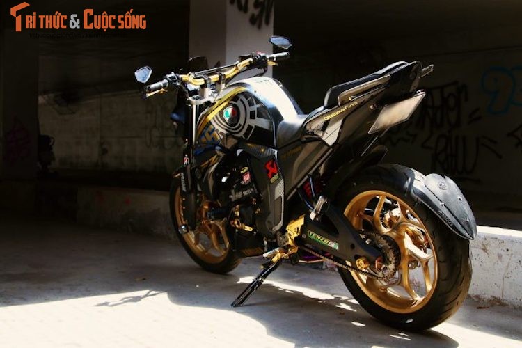 Dan choi Sai Gon do naked-bike Yamaha FZ-S “dai chat