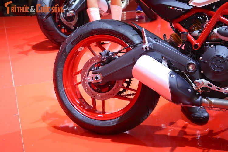 Ducati Monster 797 gai 388 trieu tai Viet Nam co gi?-Hinh-9