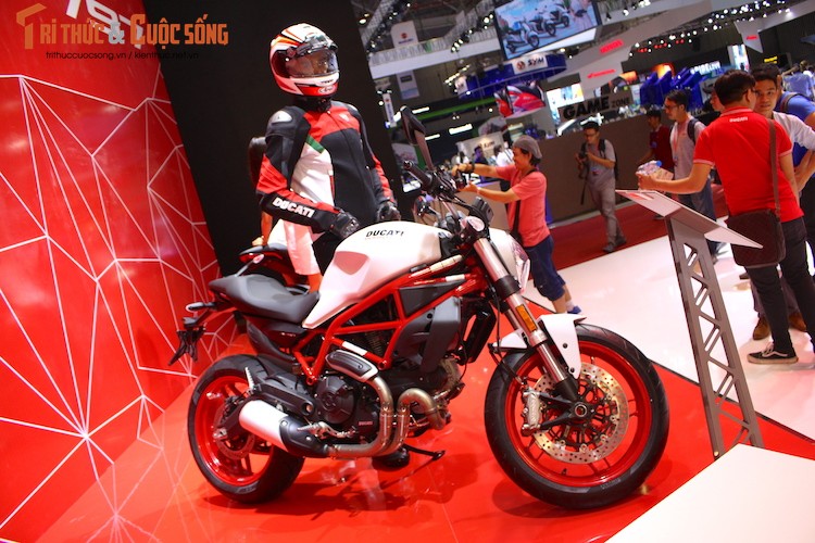 Ducati Monster 797 gai 388 trieu tai Viet Nam co gi?