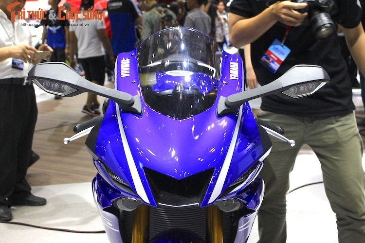 Sieu moto Yamaha R6 2017 chinh hang &quot;cap ben&quot; Viet Nam-Hinh-3