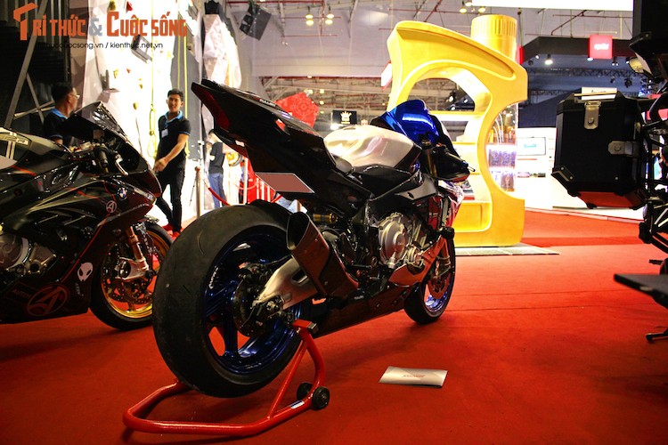 Sieu moto Yamaha R1M do “full do hieu” tai Viet Nam-Hinh-9