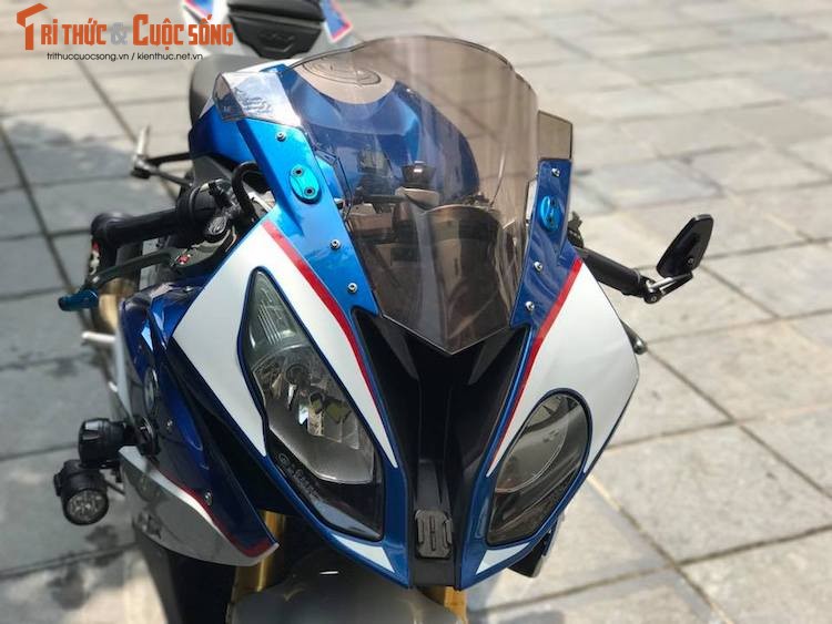 Dan choi Ha thanh chi 130 trieu do moto BMW S1000RR-Hinh-3