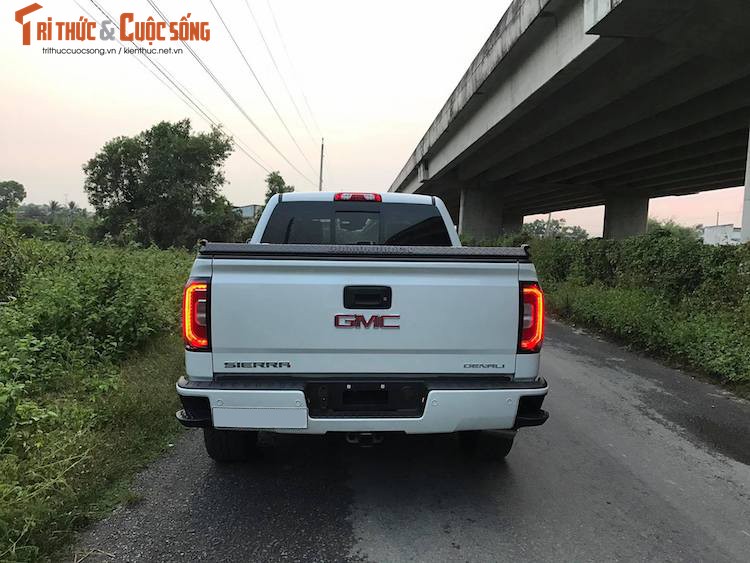 Can canh sieu ban tai GMC Sierra gia 3,6 ty tai VN-Hinh-9