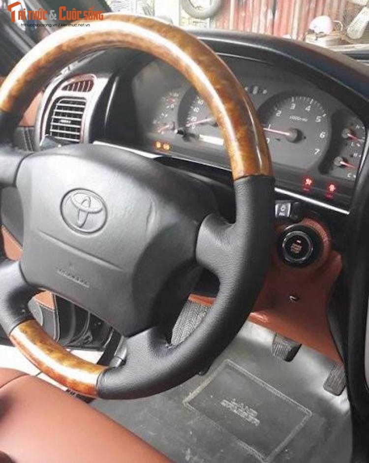 Toyota Land Cruiser 2017 &quot;tu che&quot; gia chi 500 trieu tai VN-Hinh-5
