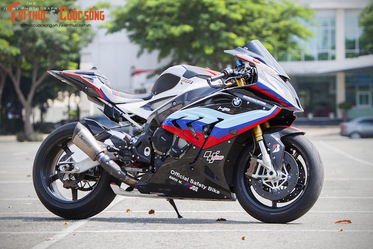 Dan choi Viet chi tien ty do sieu moto BMW S1000RR-Hinh-2