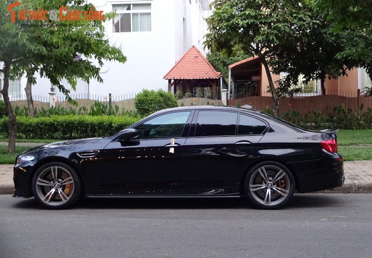 Can canh sieu sedan BMW M5 F10 gia chuc ty tai VN-Hinh-3