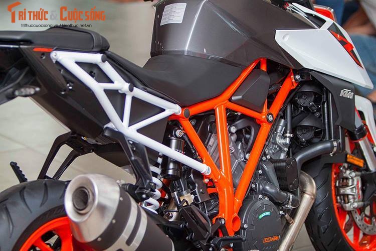 Can canh KTM 1290 Super Duke R gia 638 trieu tai VN-Hinh-7