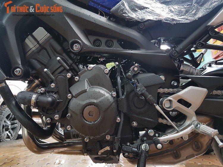 &quot;Soi&quot; moto Yamaha MT-09 2017 gia 350 trieu tai Sai Gon-Hinh-8