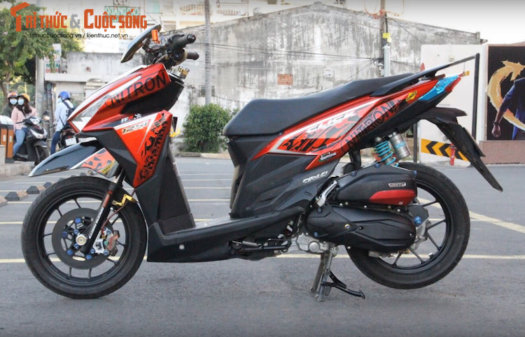 Honda Click 125i do phong cach moto &quot;khung&quot; tai Sai Gon-Hinh-2