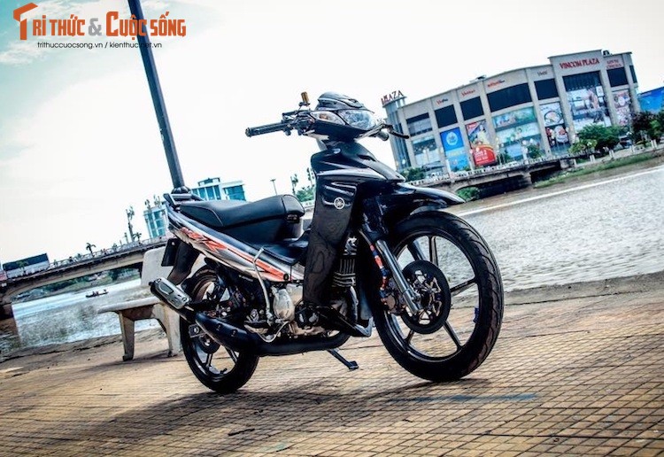 &quot;Soi&quot; xe may Yamaha 125ZR gia hon 300 trieu tai An Giang