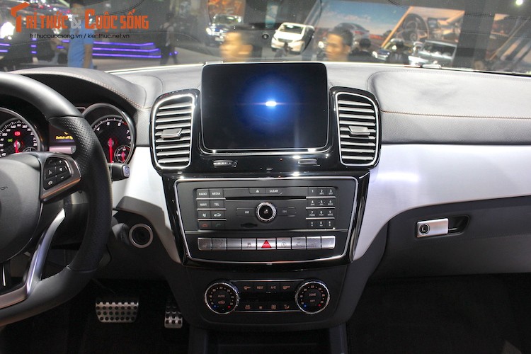 Can canh Mercedes-AMG GLE 43 AMG gia 4,5 ty tai VN-Hinh-6