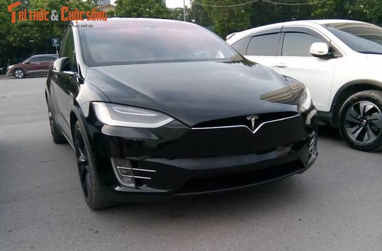 Sieu oto dien Tesla Model X 8 ty “dao pho” Ha Noi-Hinh-3