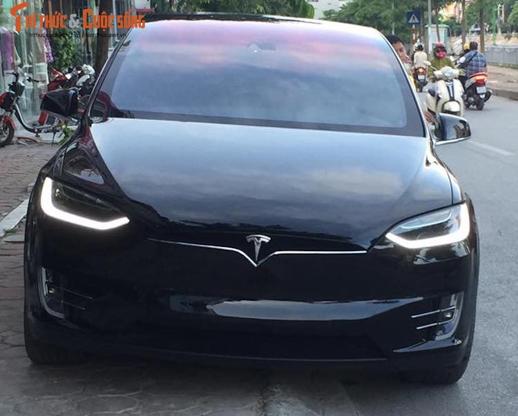 Sieu oto dien Tesla Model X 8 ty “dao pho” Ha Noi-Hinh-6