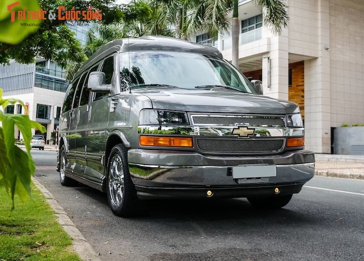 Xe van sieu sang Chevrolet Express gia 1,5 ty tai Sai Gon-Hinh-2