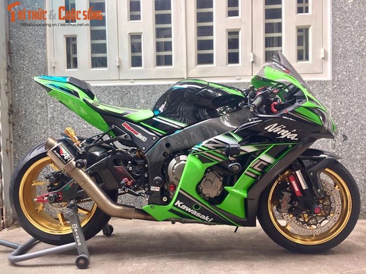 Dan choi Sai Gon chi 200 trieu do sieu moto Kawasaki ZX-10R