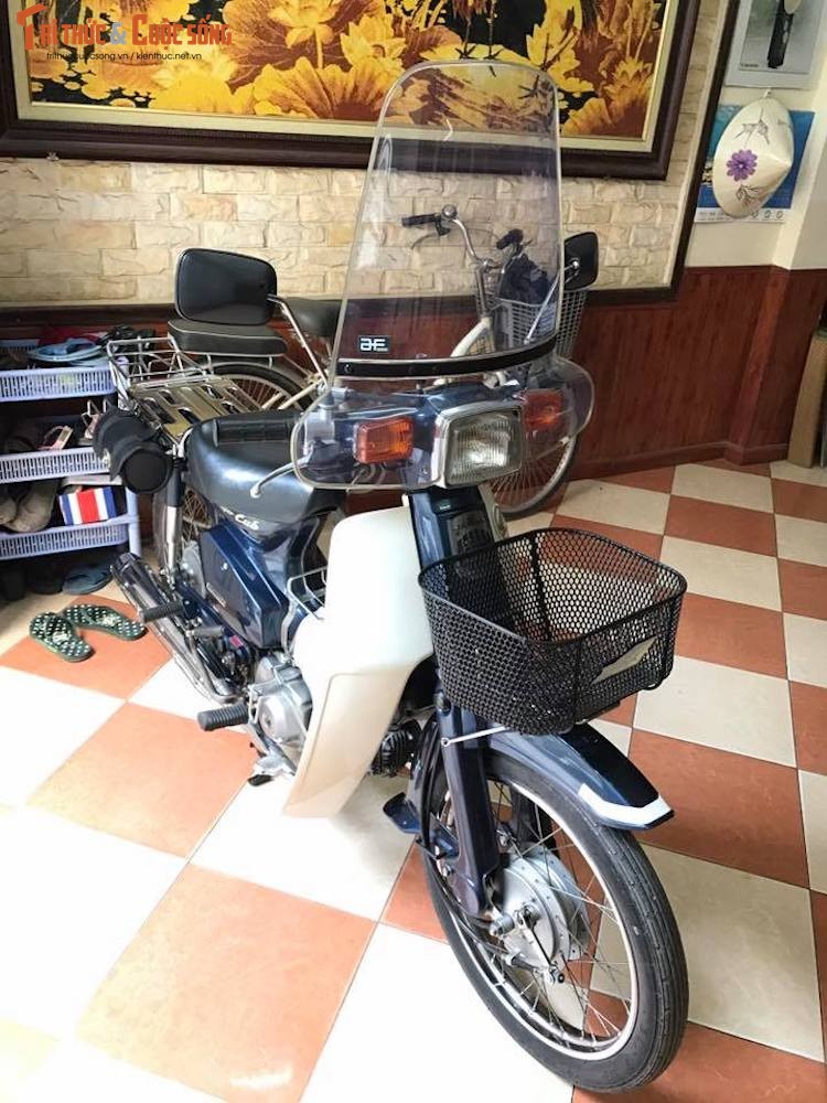 Xe may Honda Cub 82 hang hiem &quot;con zin&quot; tai Ha Noi-Hinh-2