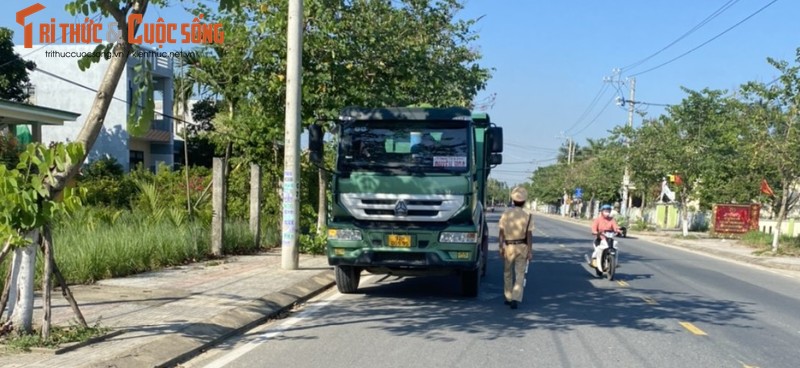 Quang Nam buoc doanh nghiep van tai cat thanh, thung... thi xa Dien Ban van nhan nhan-Hinh-5