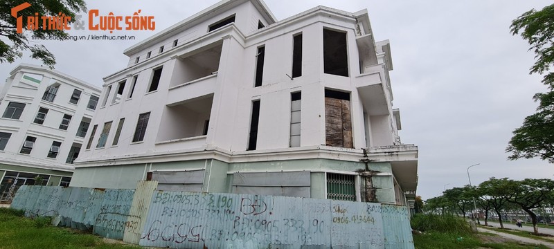 Da Nang: Xot xa loat shophouse chuc ty bo hoang, co phu kin-Hinh-14