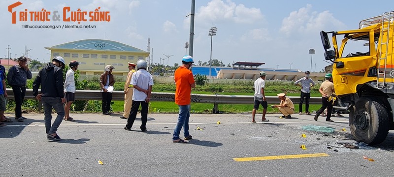 Quang Nam: Hien truong vu xe tai va cham lien hoan tren quoc lo 1A-Hinh-13