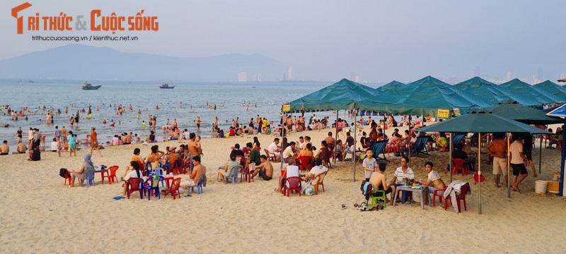 Nong do lua, dan Da Nang un un ra bien giai nhiet