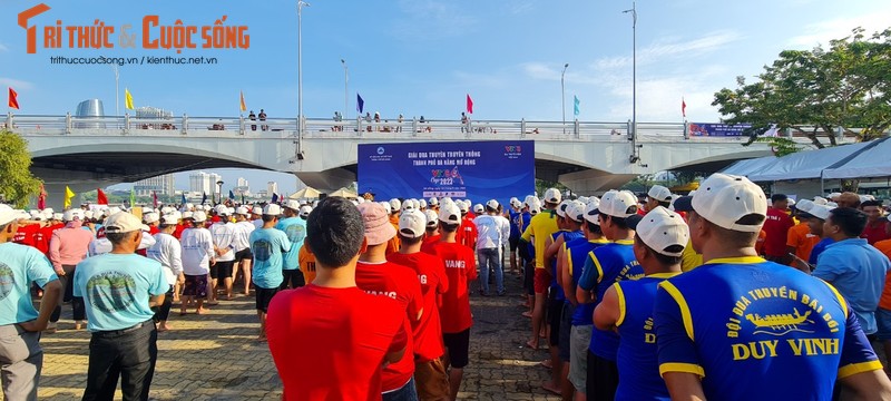 Da Nang: Toan canh giai dua thuyen truyen thong tren song Han dip le 2/9-Hinh-10