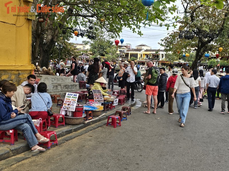 Khong khi Tet co truyen o pho co Hoi An-Hinh-5