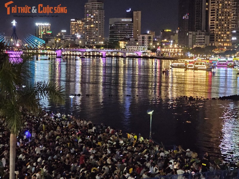 Khong khi truoc gio Khai mac Le hoi phao hoa Da Nang 2024