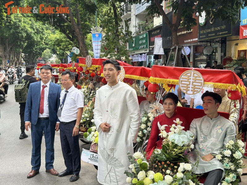 Doan Van Hau banh bao cung dan xich lo hoi cuoi Doan Hai My-Hinh-6